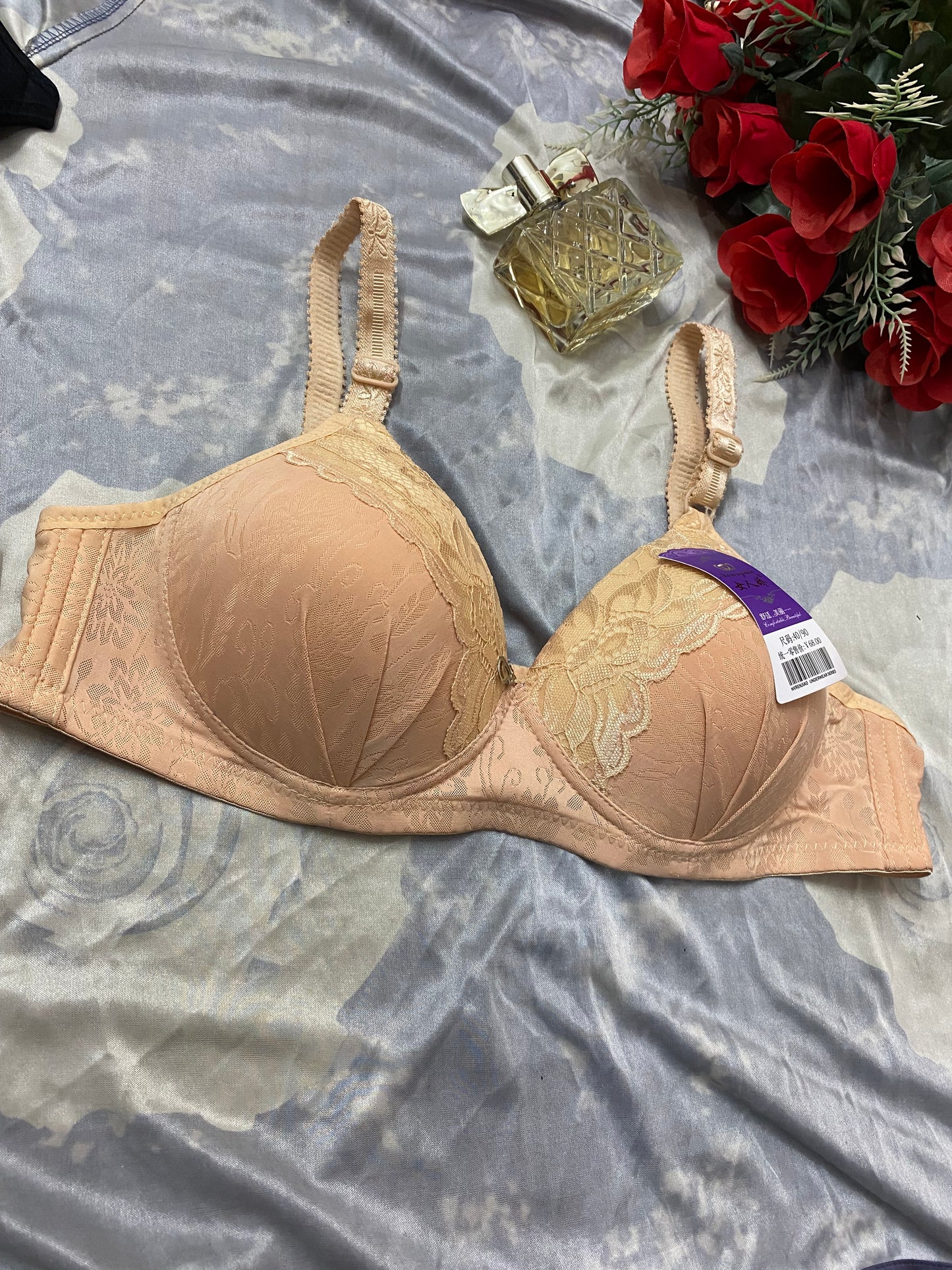 Elegant Floral Lace Bra - Thin Padded & Wire-Free