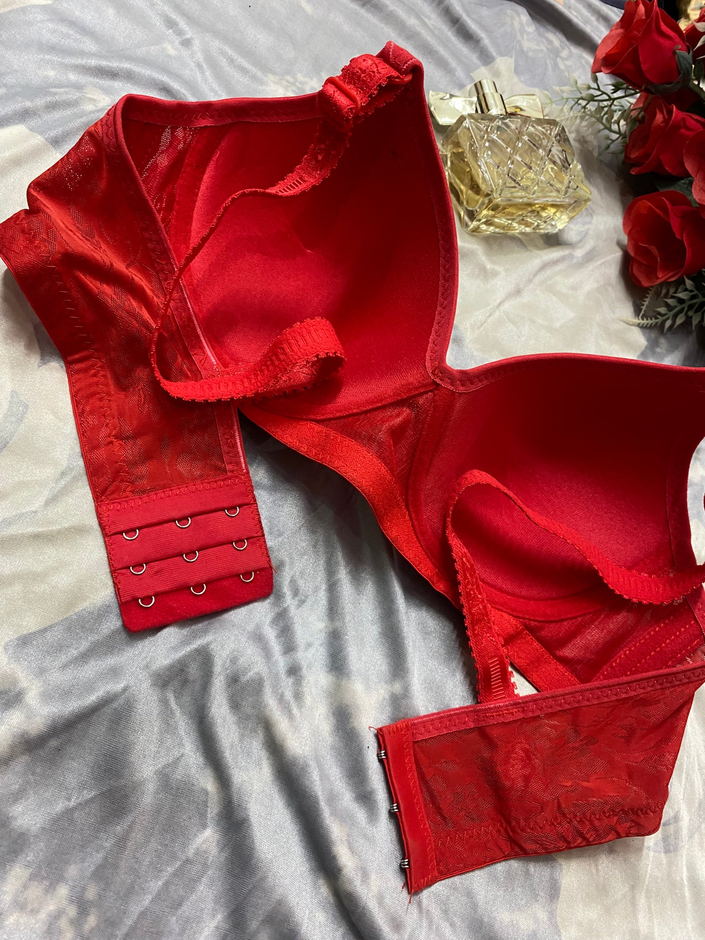 Elegant Floral Lace Bra - Thin Padded & Wire-Free